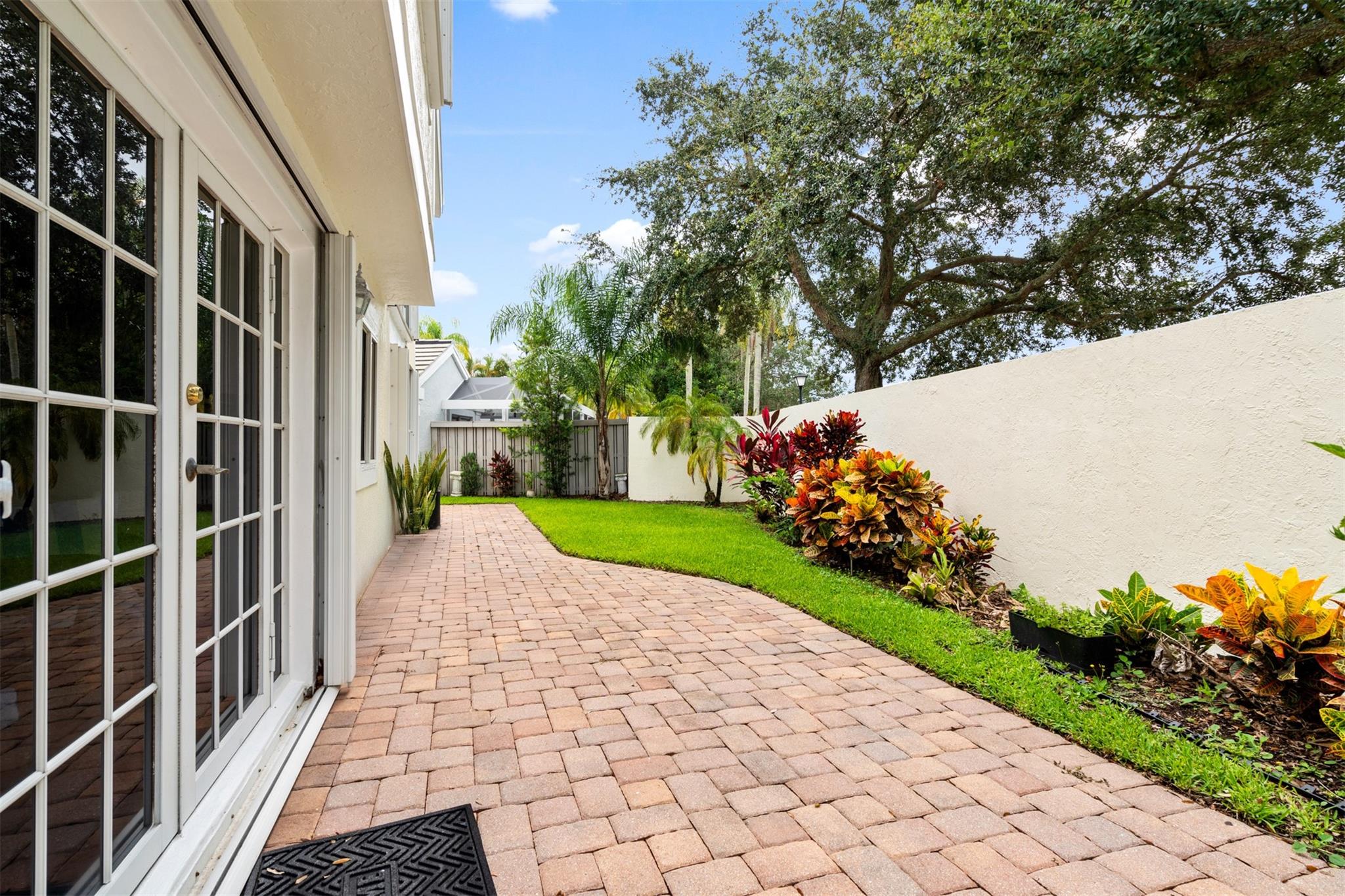 Image to showcase the property located at 8 Governors Ct