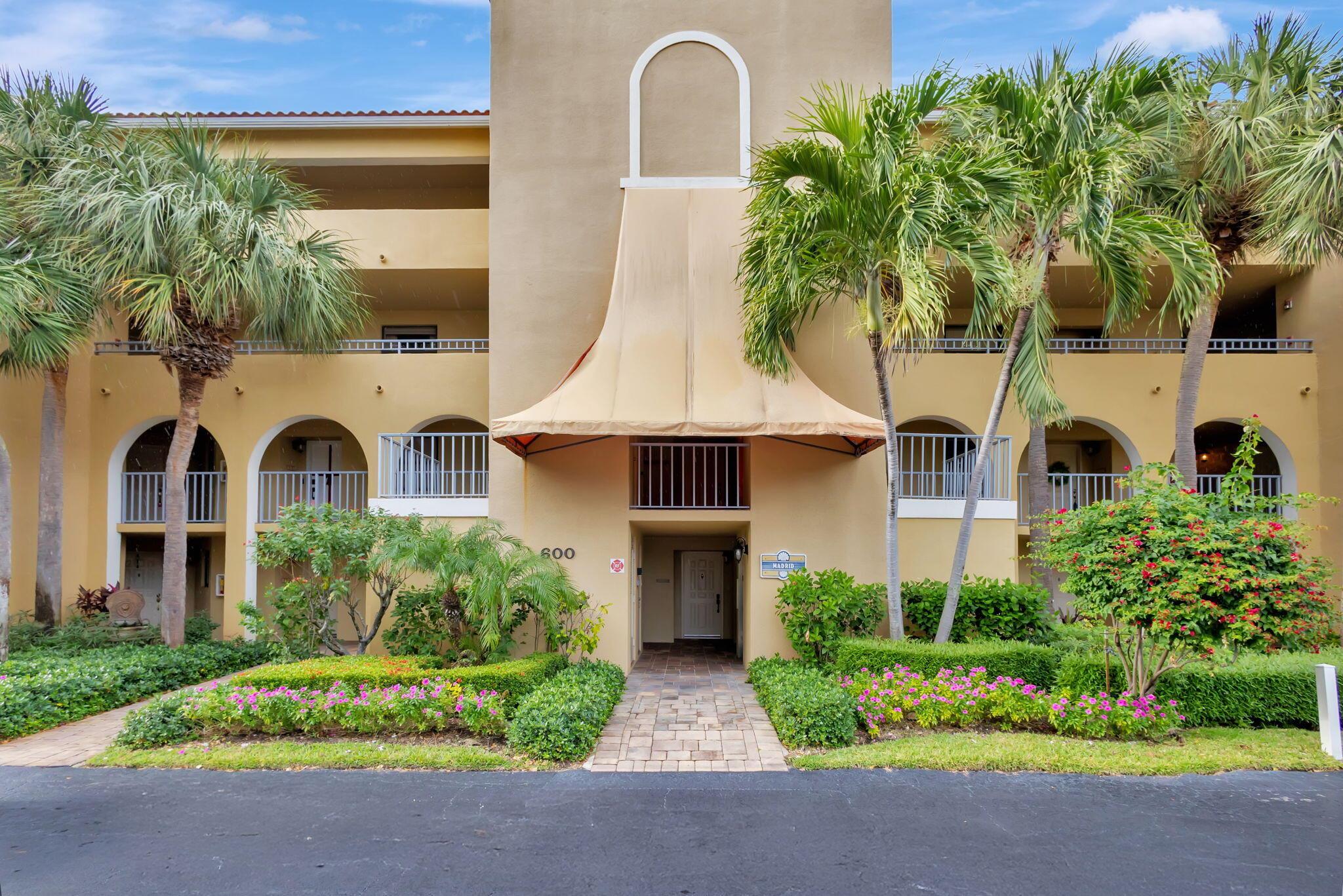Image to showcase the property located at 600 Uno Lago Drive 205