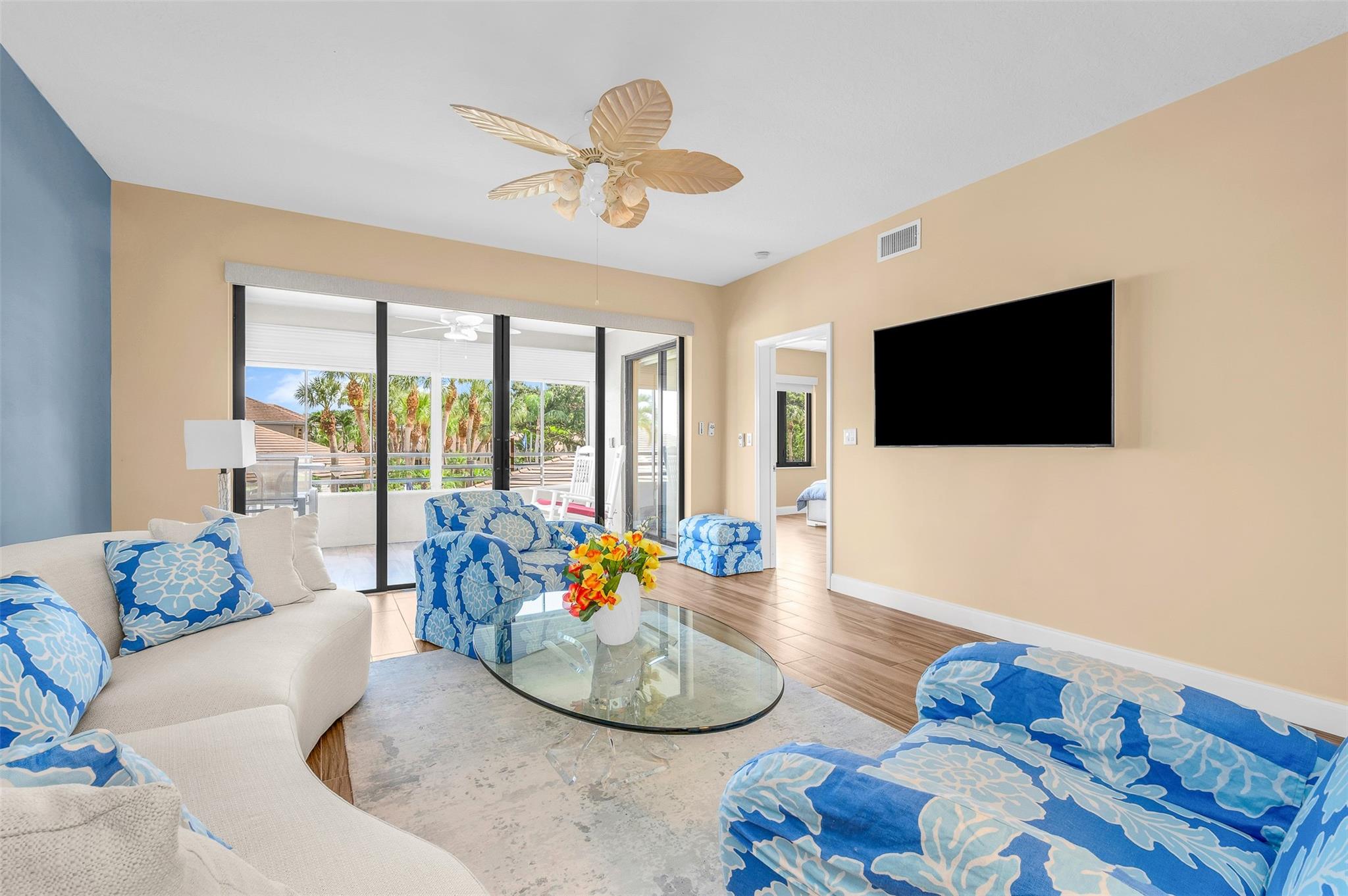 Image to showcase the property located at 827 Oak Harbour Drive 827