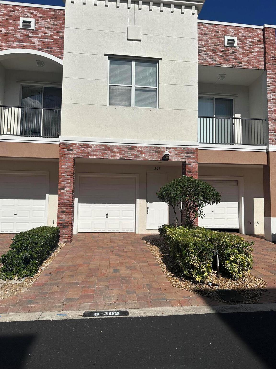 Homes for sale in Port St. Lucie, FL | 10280 Sw Stephanie Way Sw #8209, Port St. Lucie, FL 34987 | MLS# R11110772