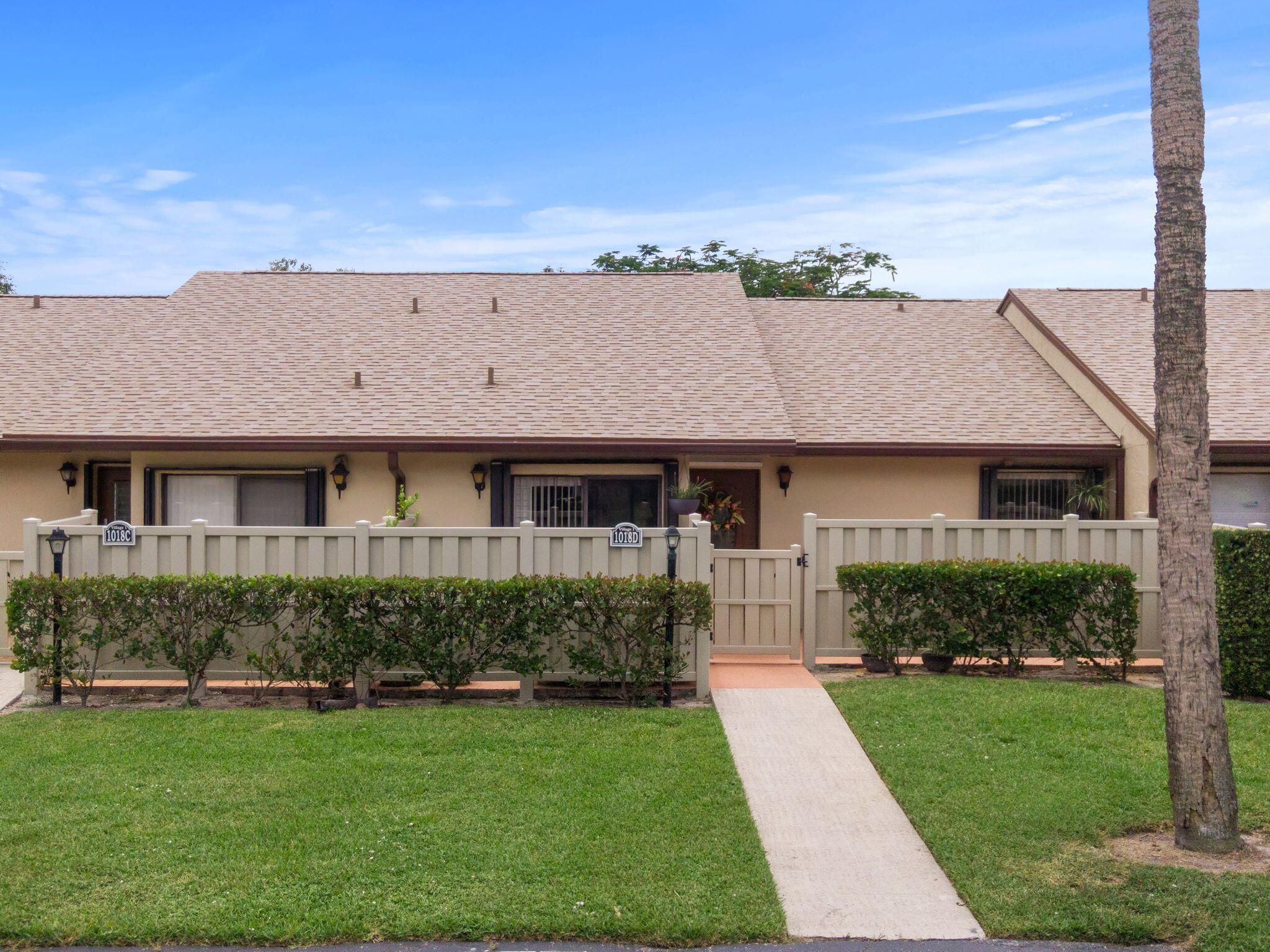 1018 Green Pine Boulevard Unit D, West Palm Beach, Florida 33409