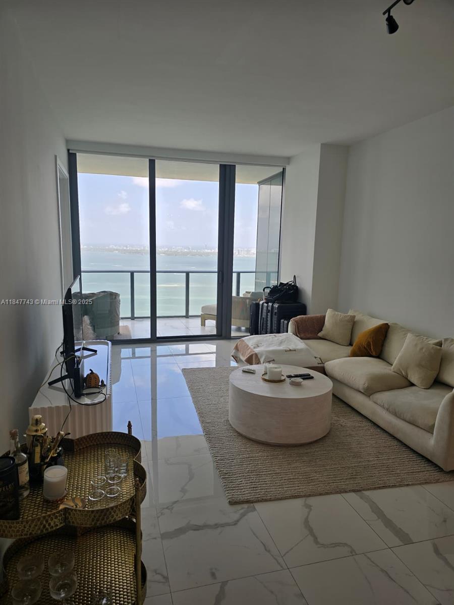 480 NE 31st St #4003, Miami FL 33137