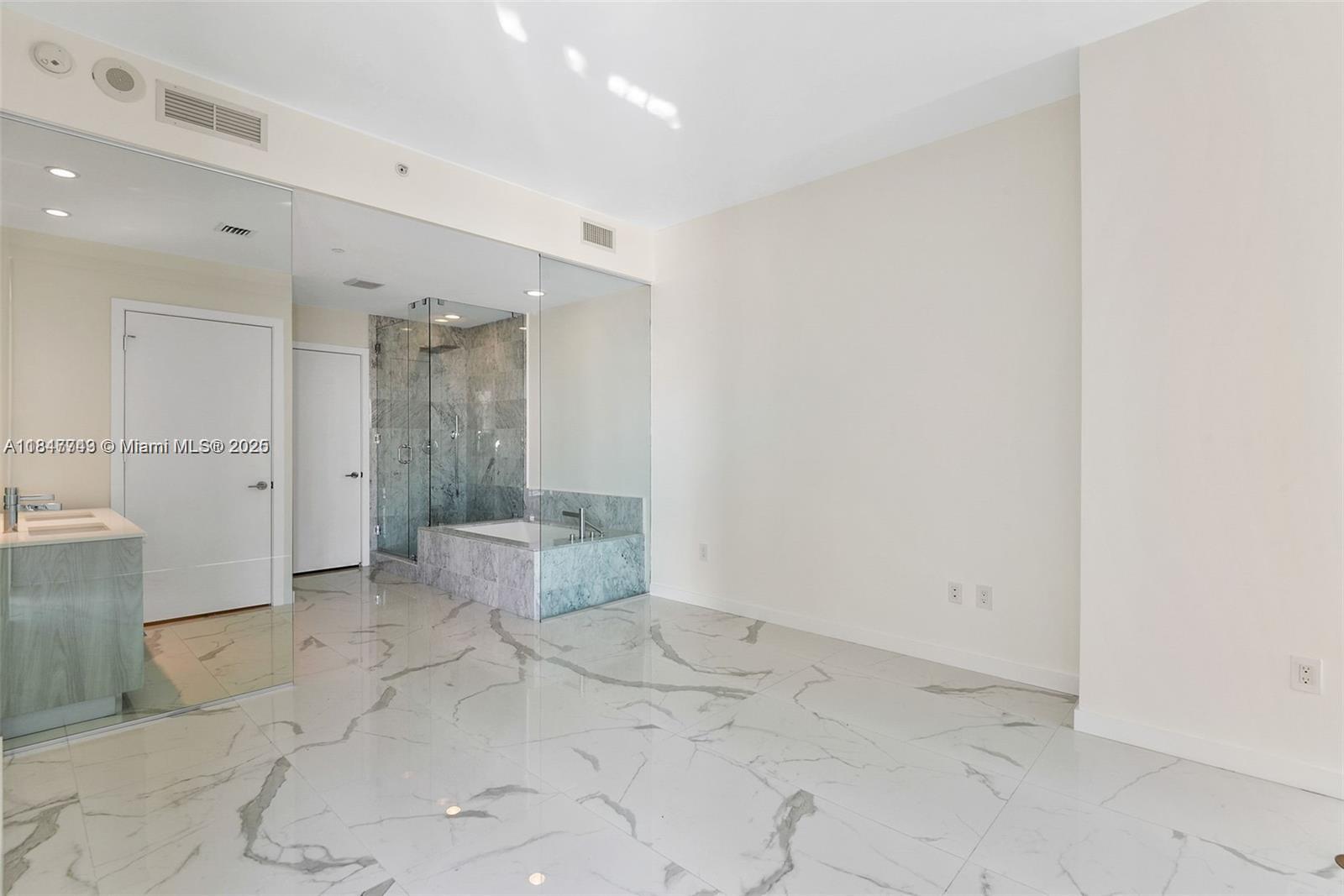 480 NE 31st St #4003, Miami FL 33137