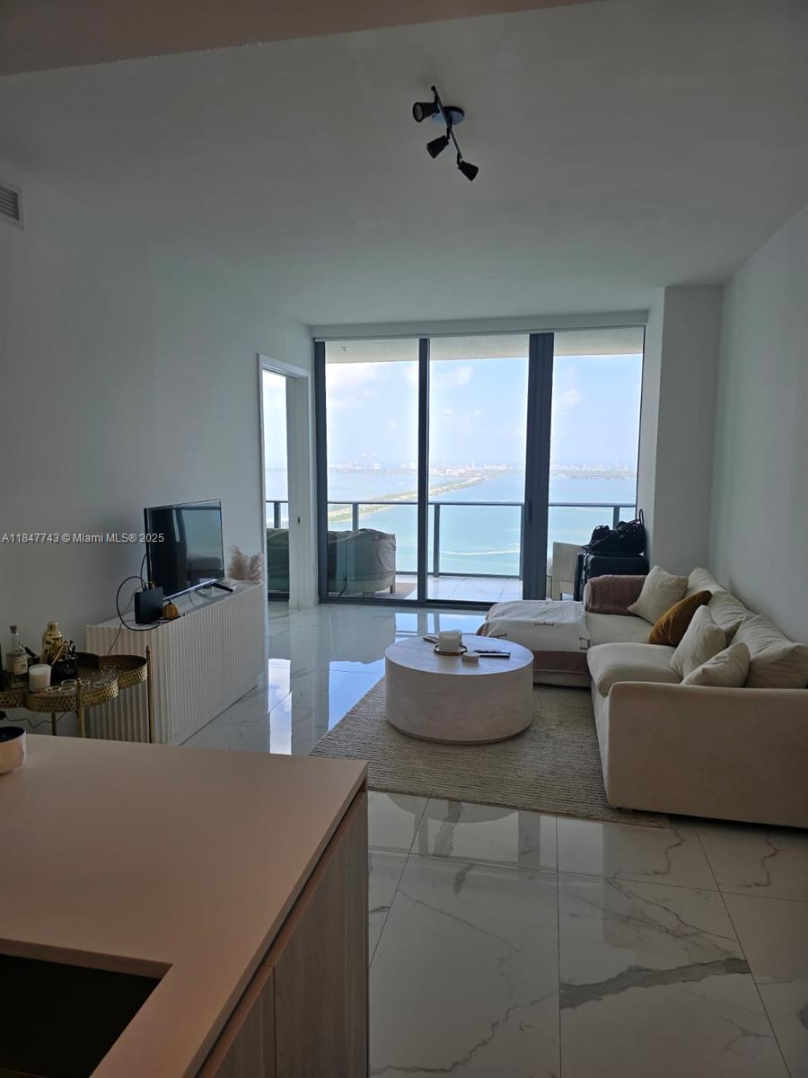 480 NE 31st St #4003, Miami FL 33137