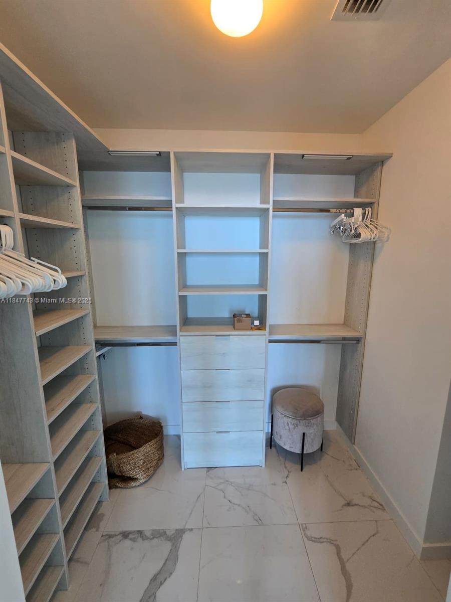 480 NE 31st St #4003, Miami FL 33137