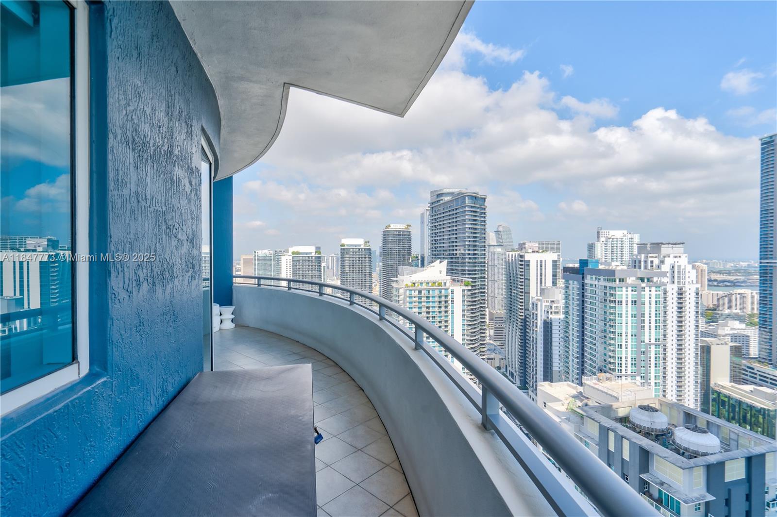 60 SW 13th St #4616, Miami FL 33130