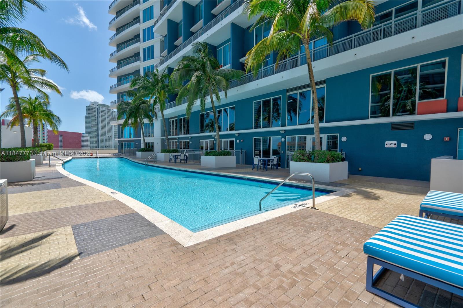 60 SW 13th St #4616, Miami FL 33130
