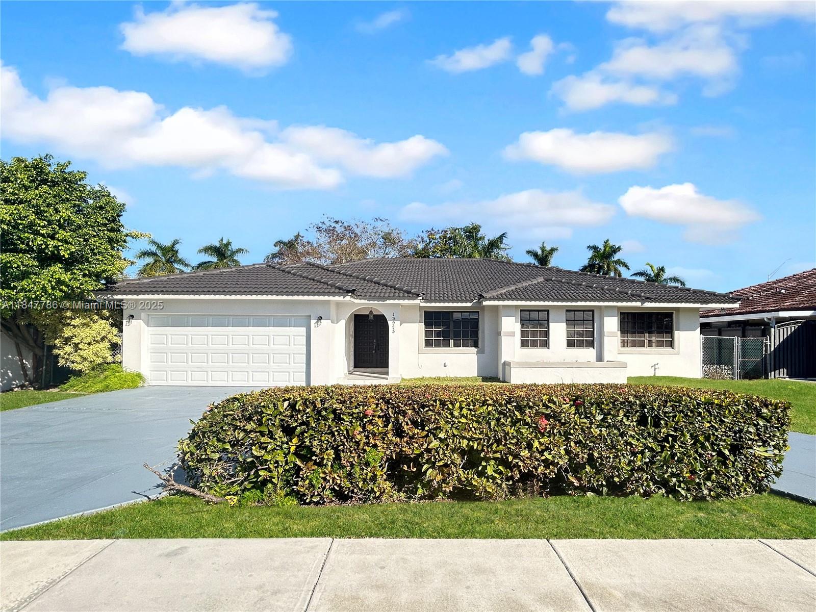 13925 SW 26th Ter FL