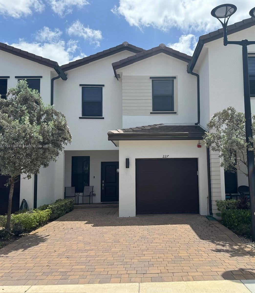 Property photo # 0