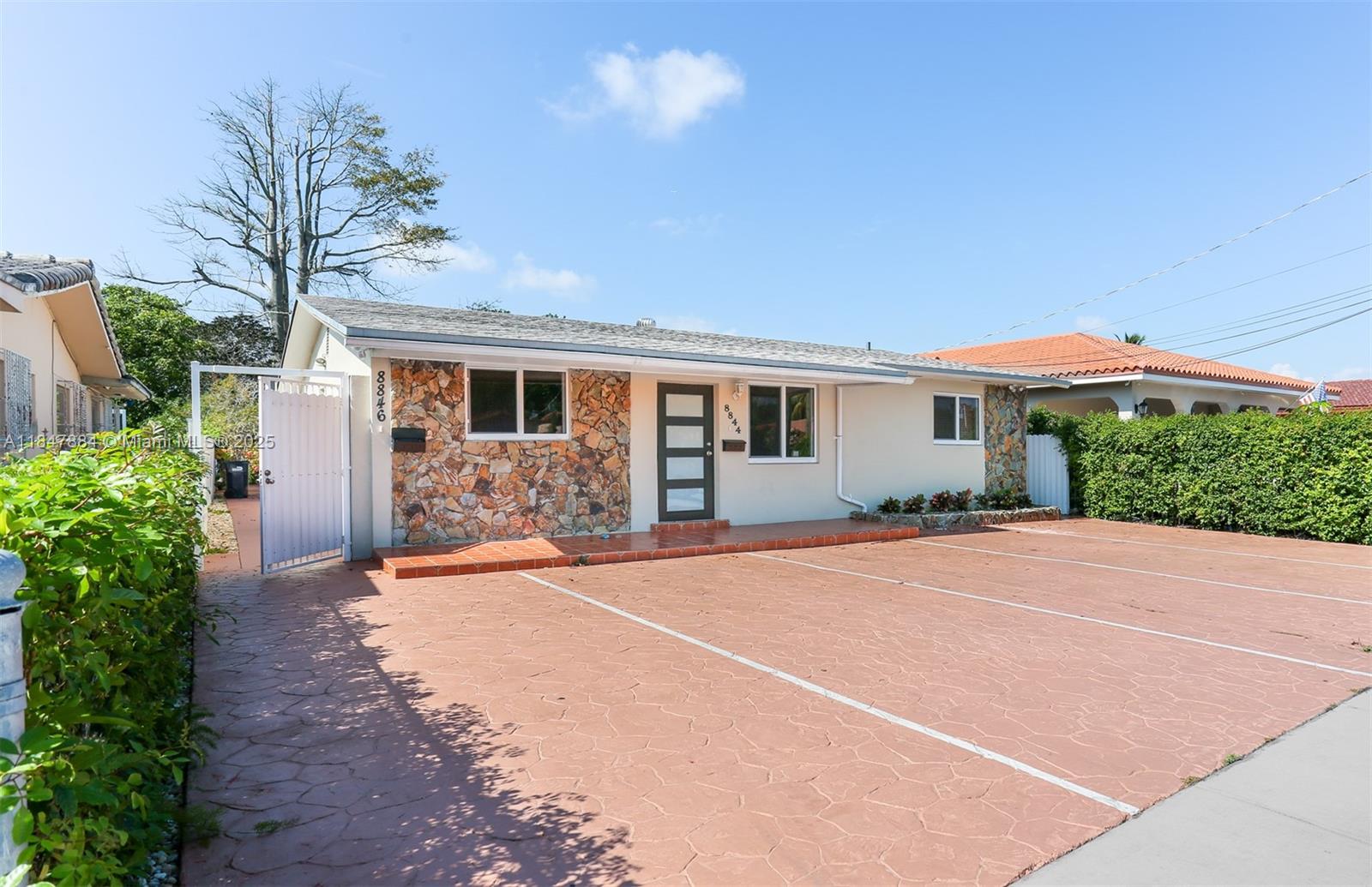 Property photo # 0