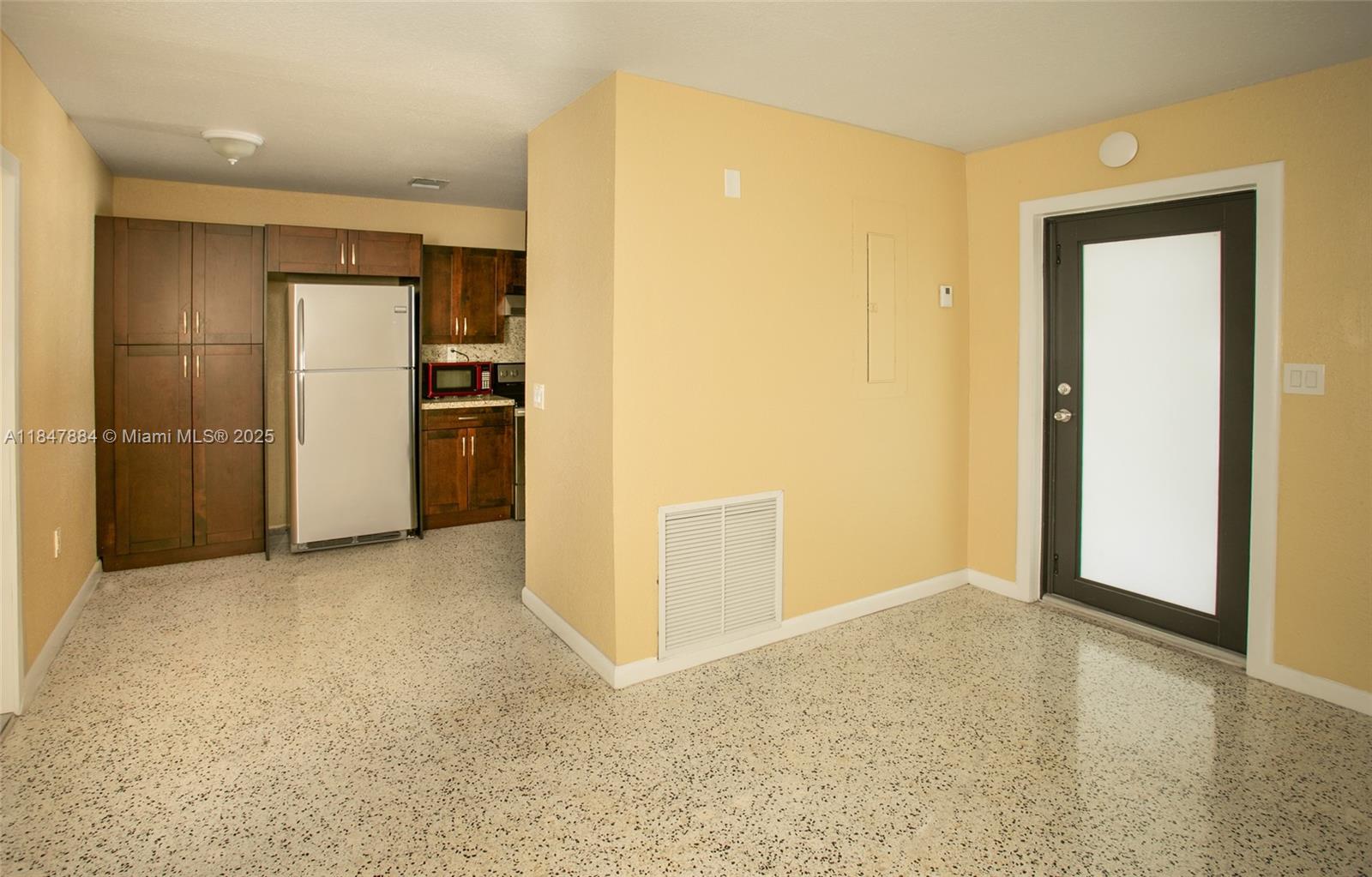 Property photo # 6