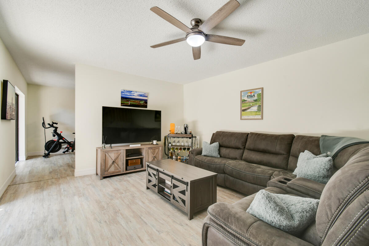 Image to showcase the property located at 630 6th Terrace