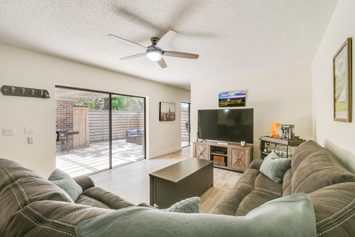 Image to showcase the property located at 630 6th Terrace