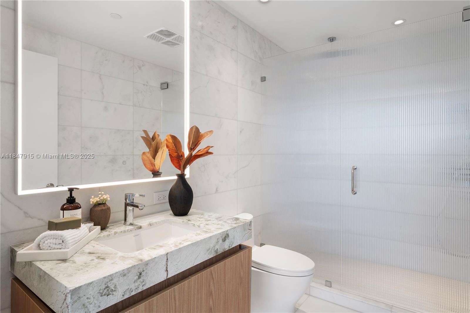 500 Alton Rd #2008, Miami Beach FL 33139