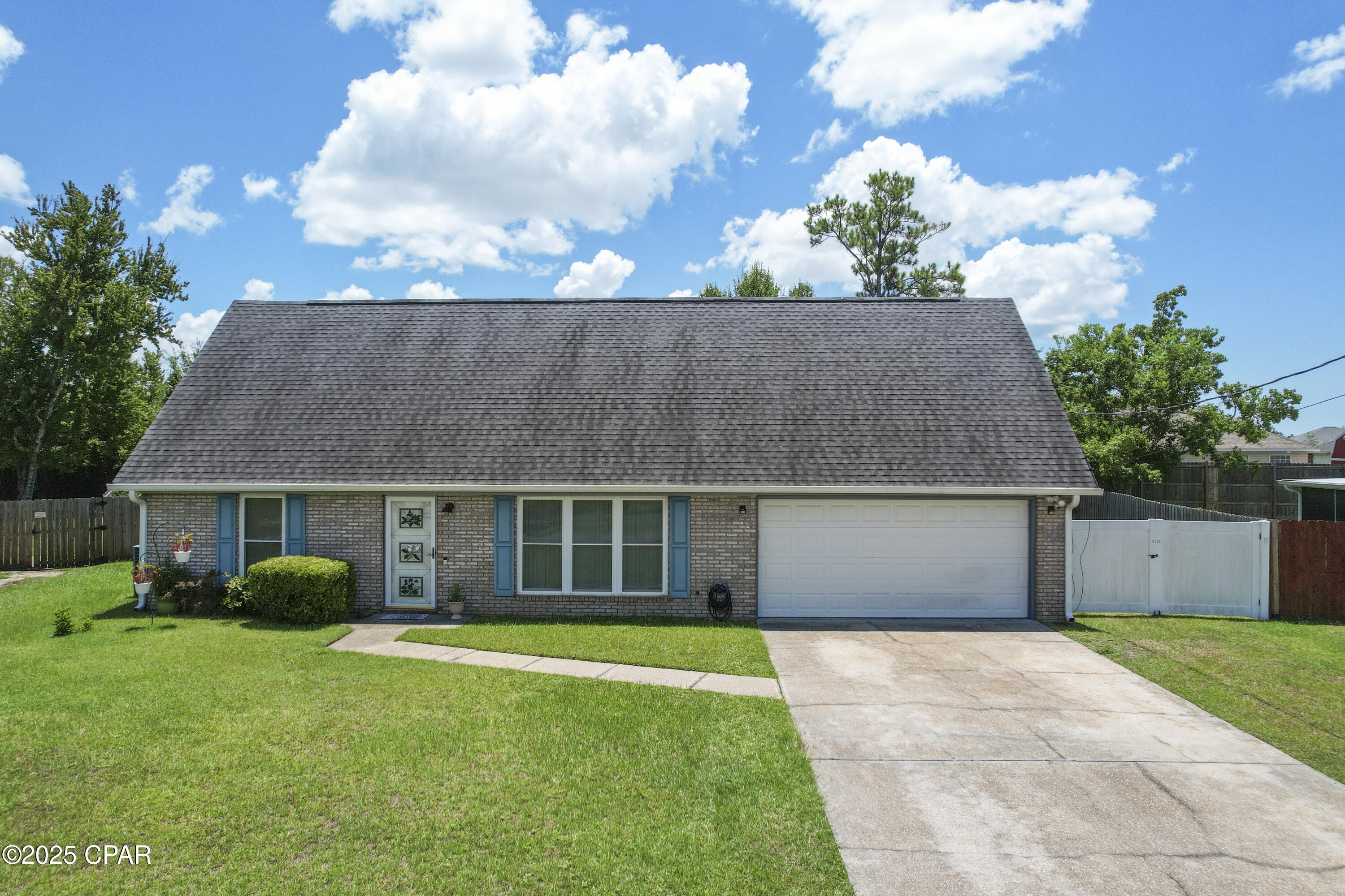 Image 1 For 812 Pine Forest Drive