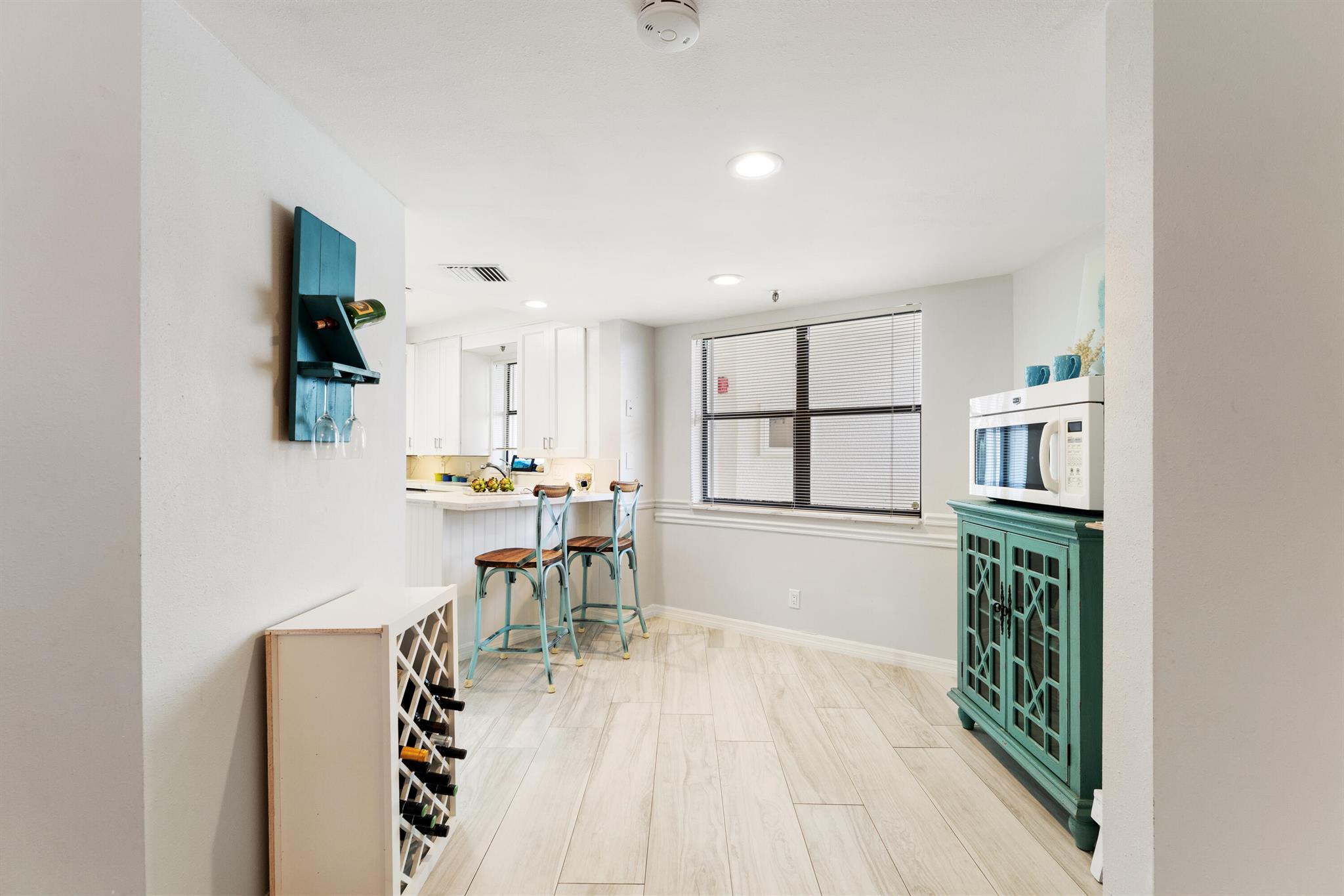 Image to showcase the property located at 19800 Sandpointe Bay Drive 407