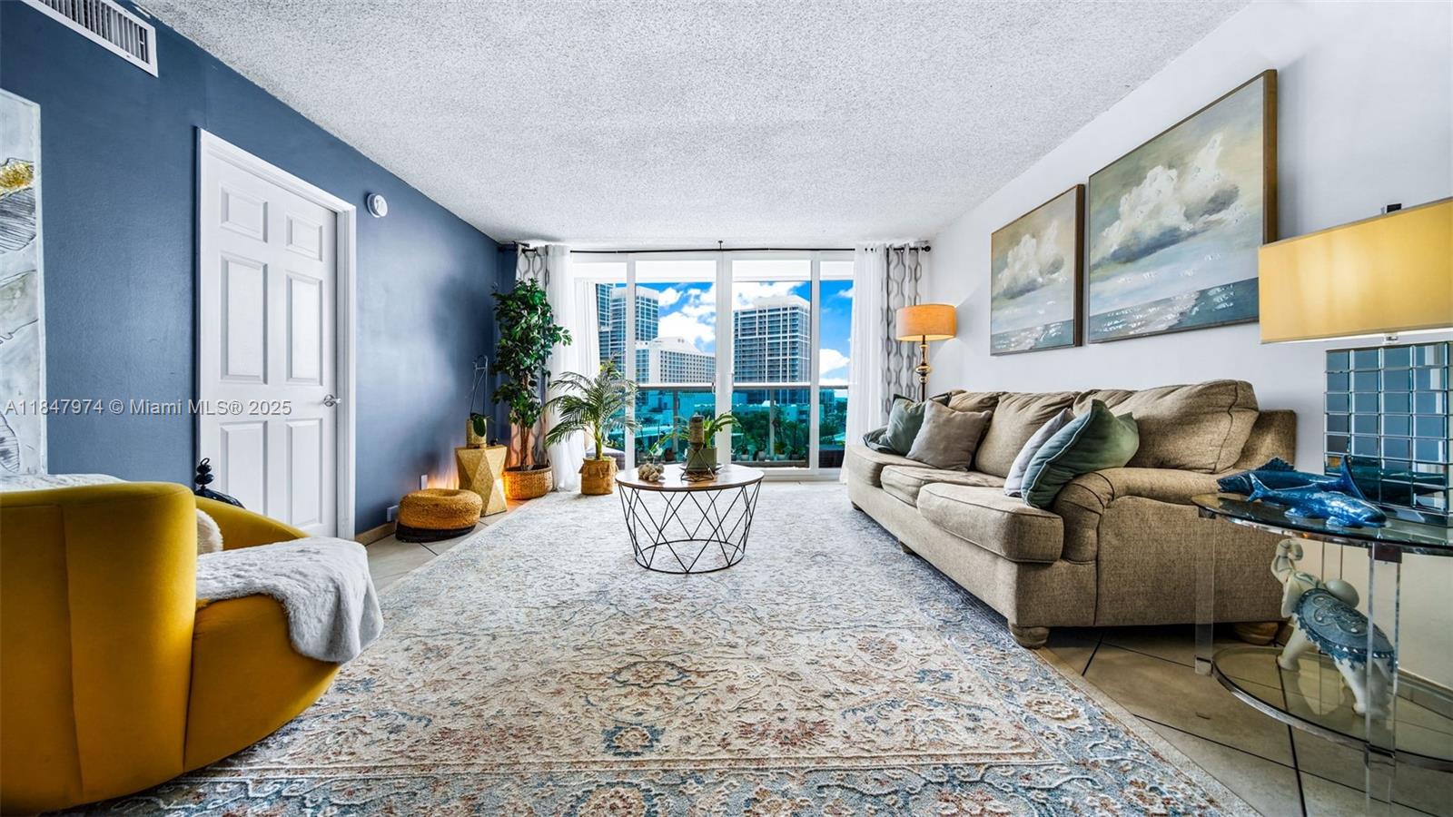 Property photo # 0