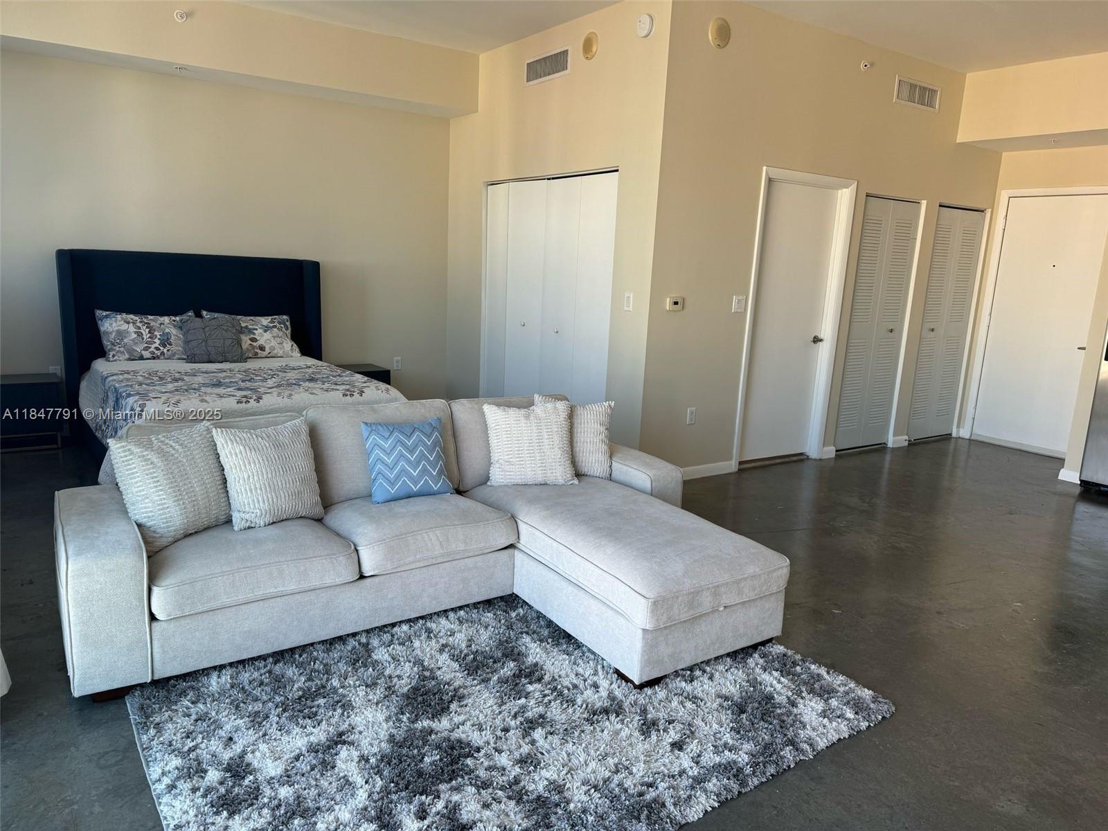 133 NE 2nd Ave #1417, Miami FL 33132