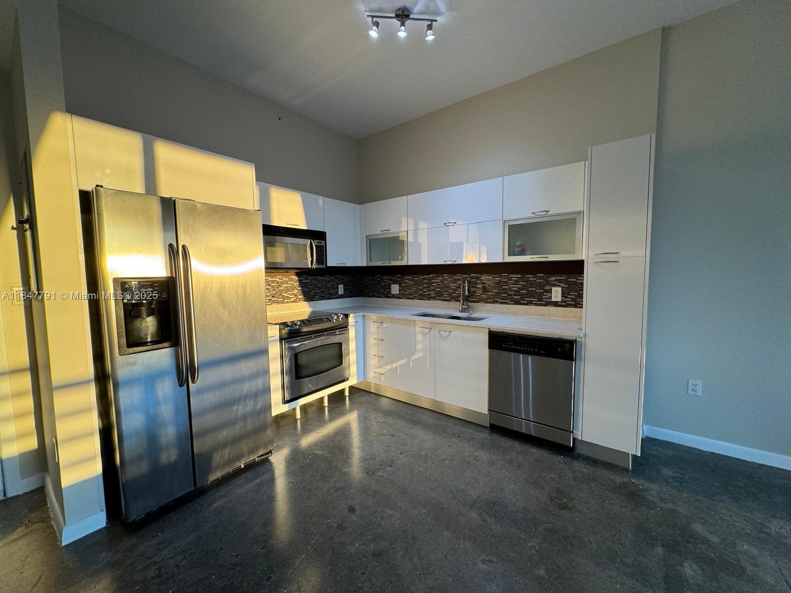 133 NE 2nd Ave #1417, Miami FL 33132