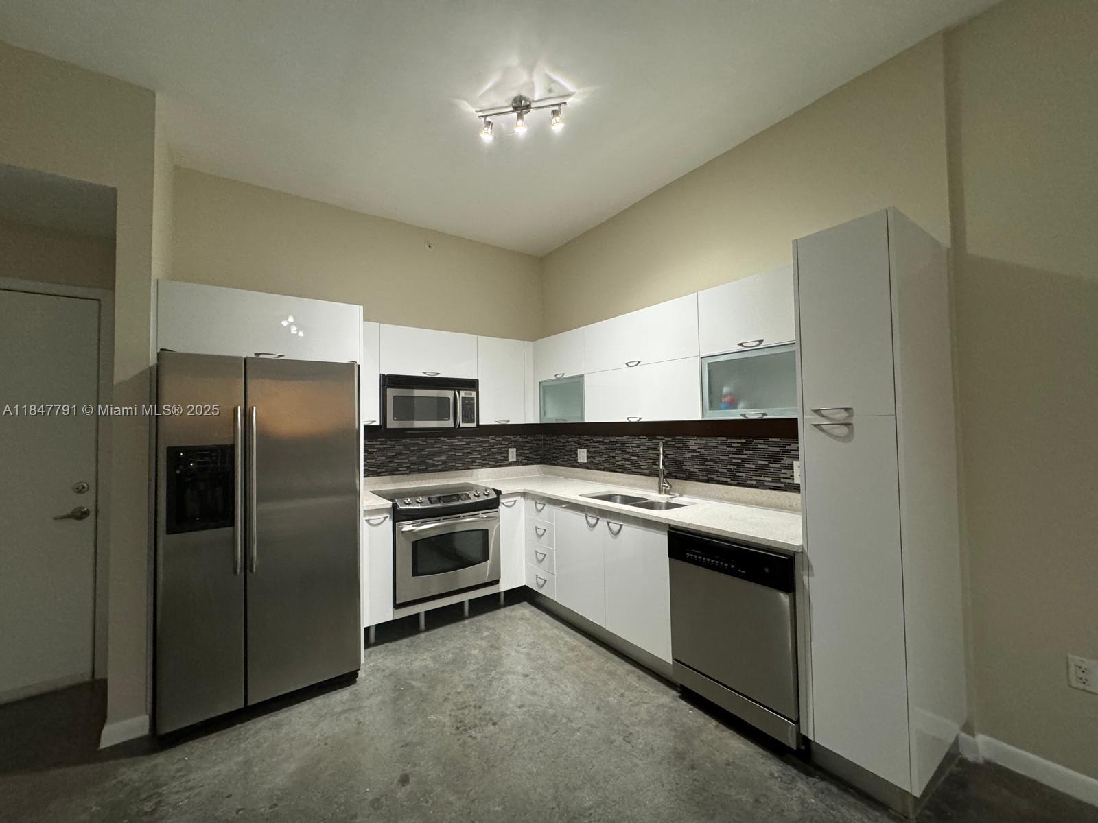 133 NE 2nd Ave #1417, Miami FL 33132