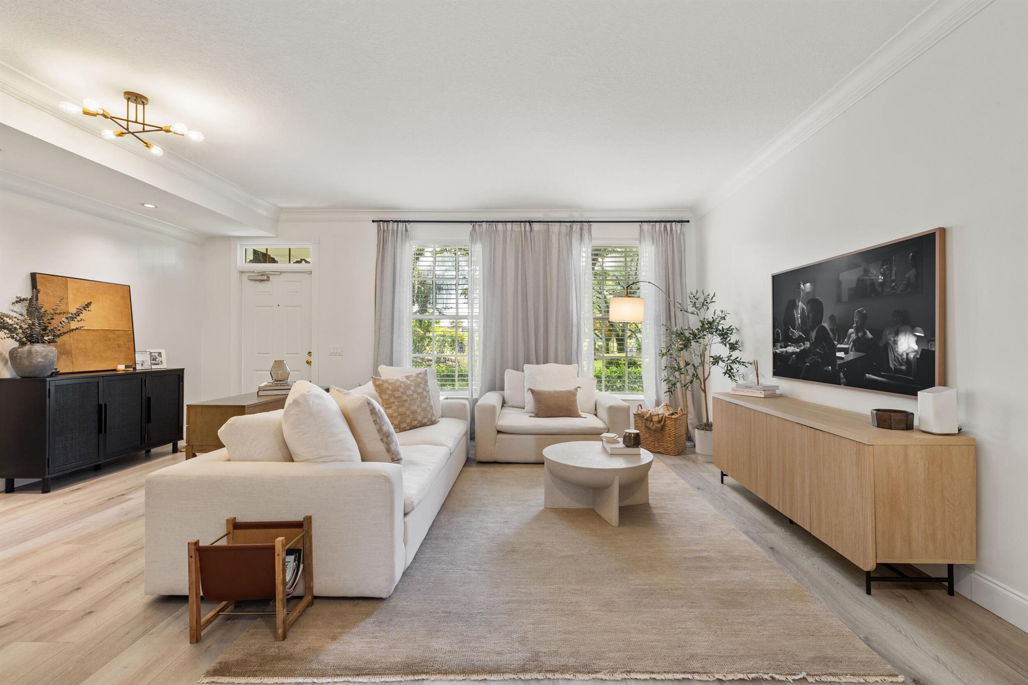 Image to showcase the property located at 346 Legare Court