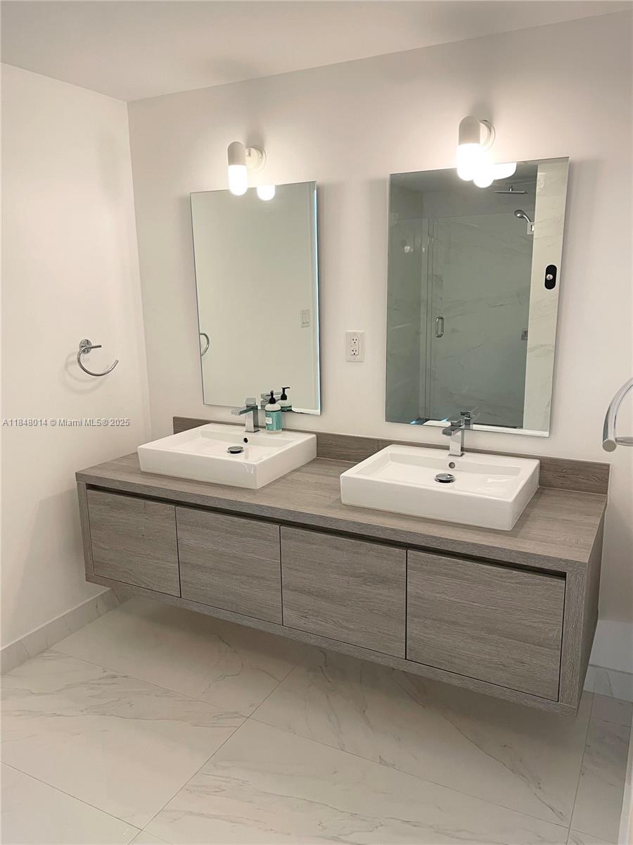 400 Sunny Isles Blvd #1002, Sunny Isles Beach FL 33160