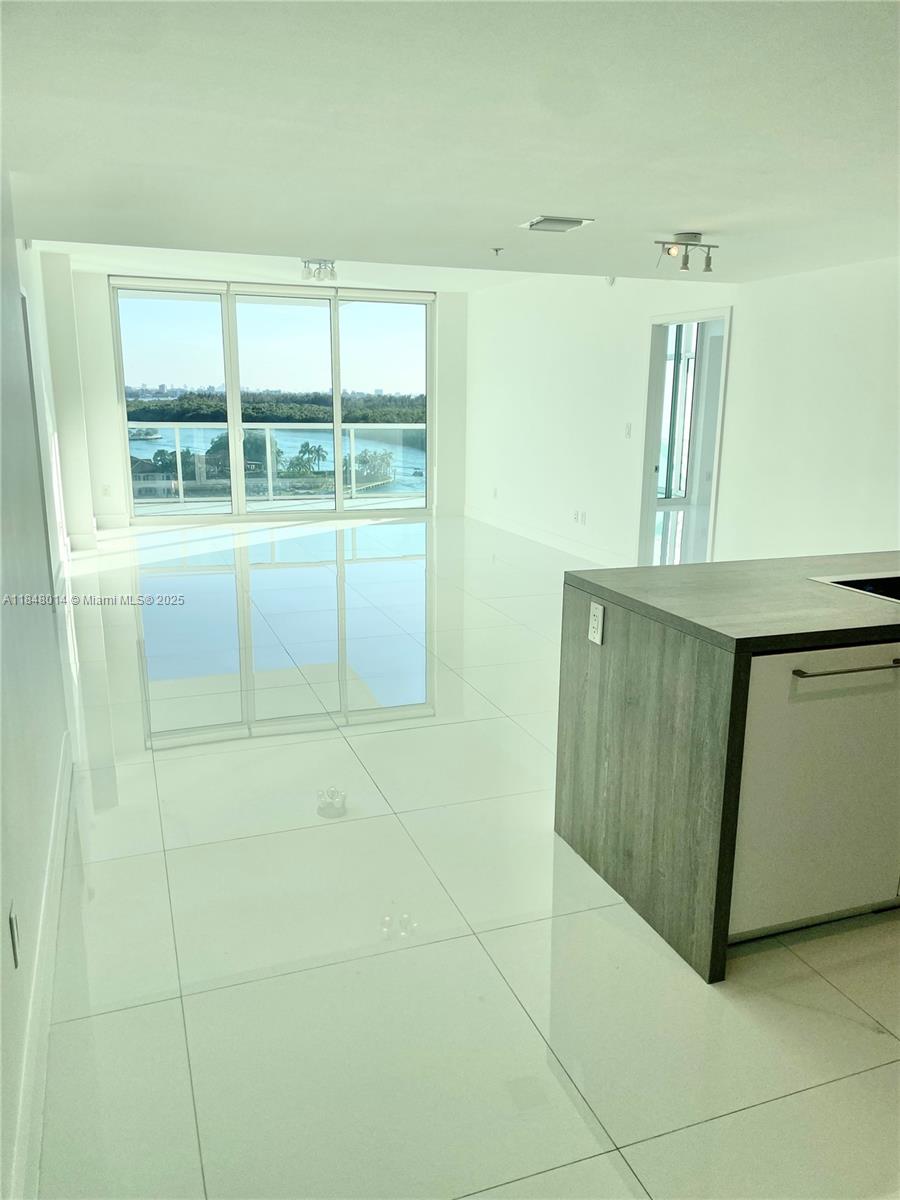 400 Sunny Isles Blvd #1002, Sunny Isles Beach FL 33160