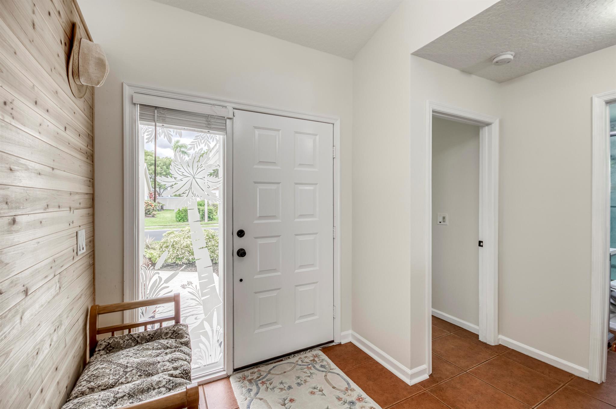 Image to showcase the property located at 255 Moccasin Trail W