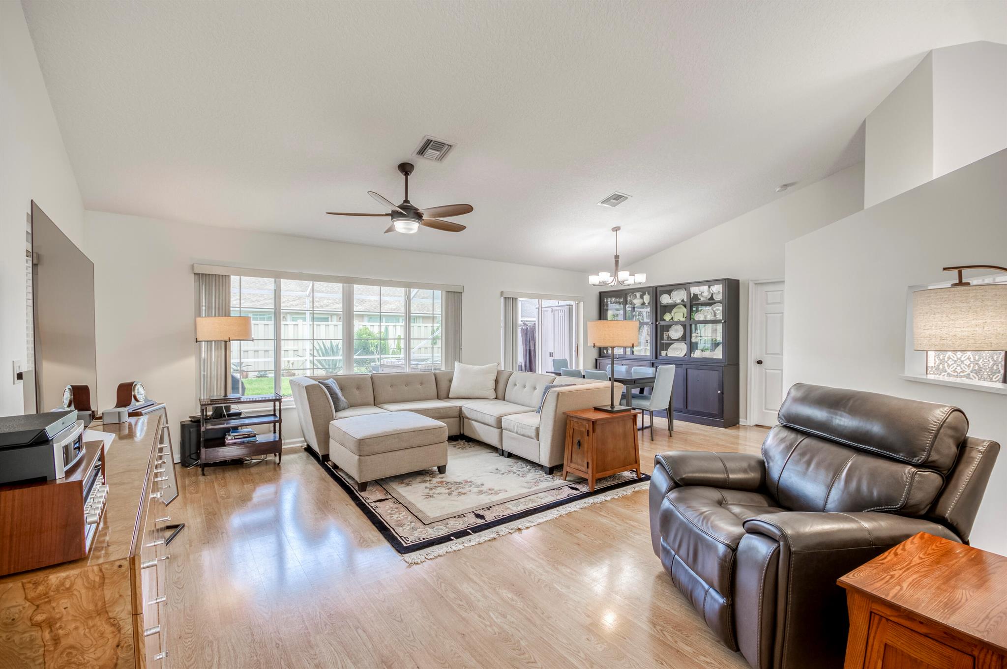Image to showcase the property located at 255 Moccasin Trail W