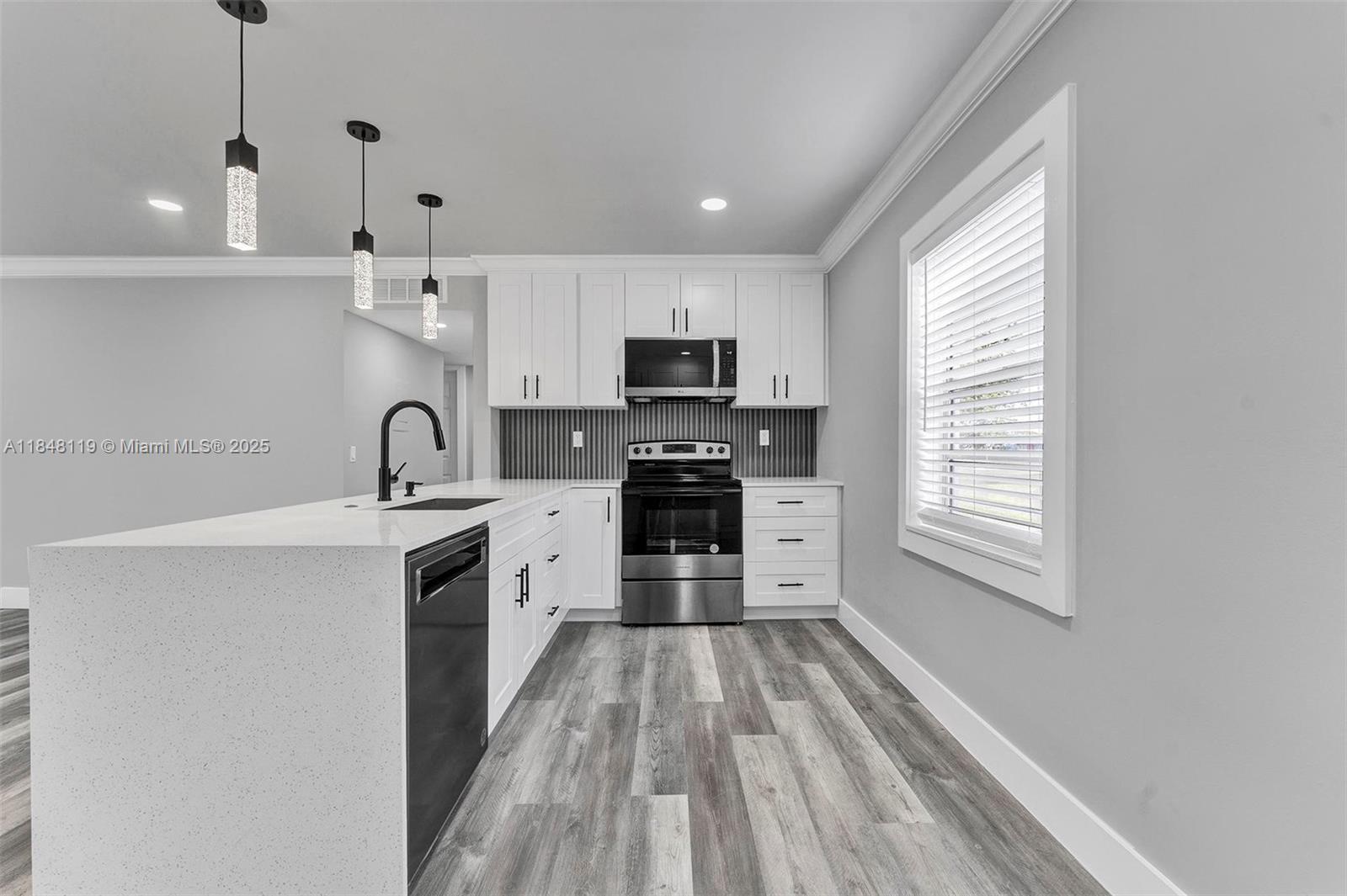 Property photo # 9
