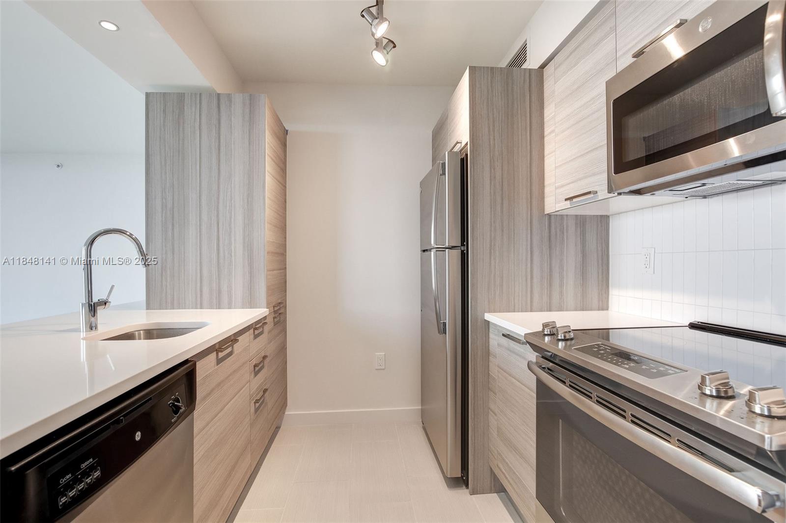Property photo # 4