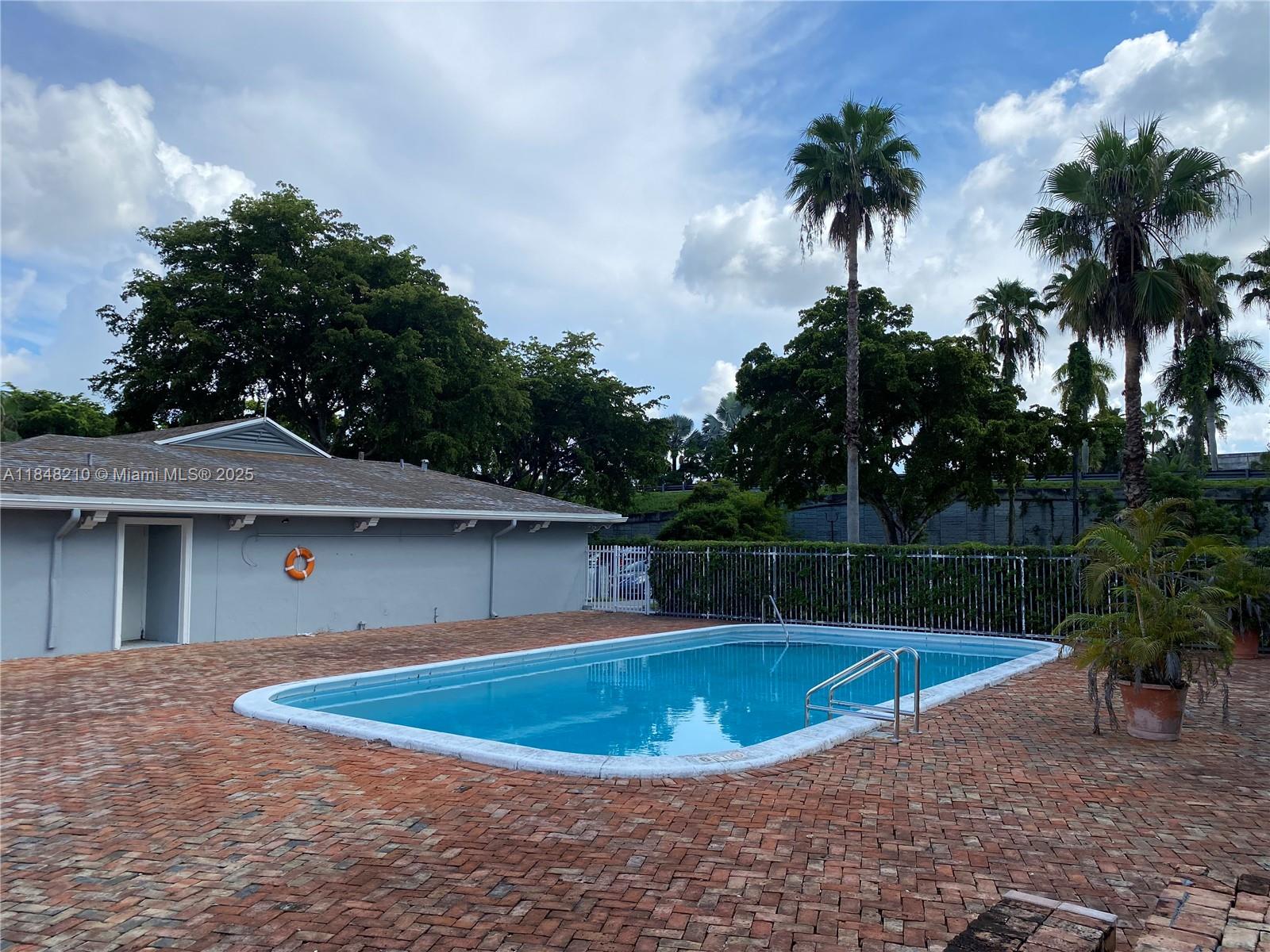 Property photo # 4