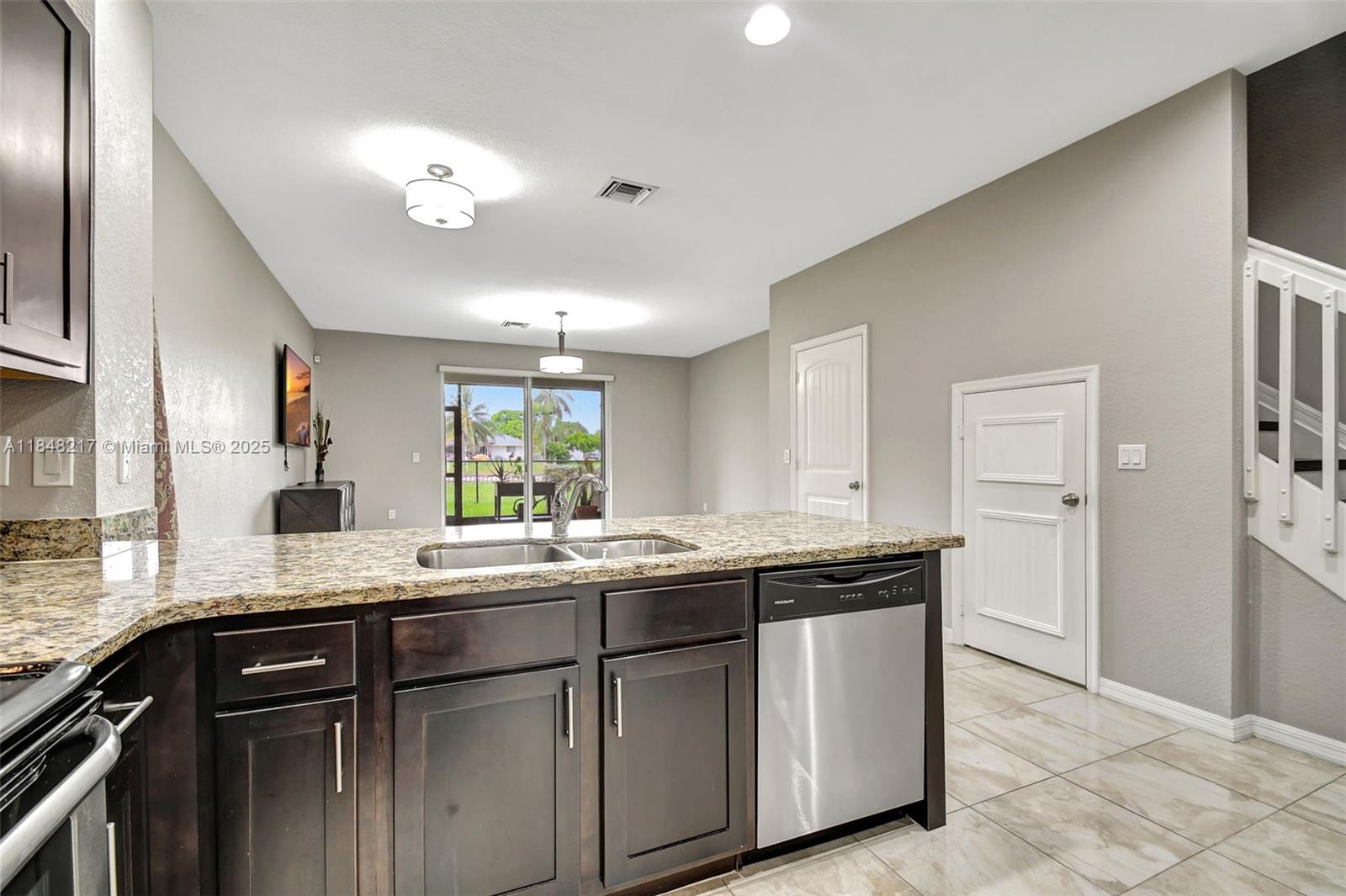 Property photo # 7