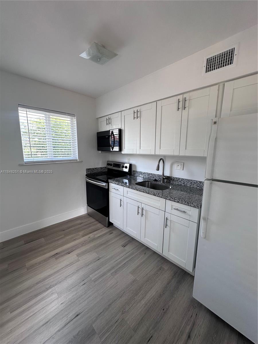 69 NW 35th St 2