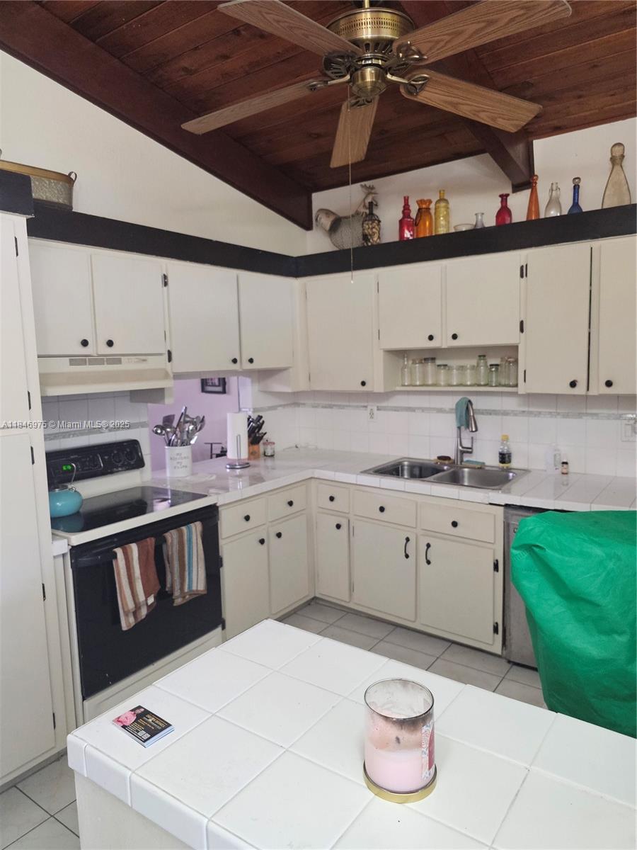 Property photo # 9