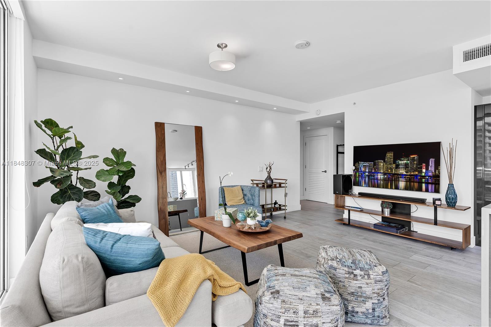 Property photo # 6