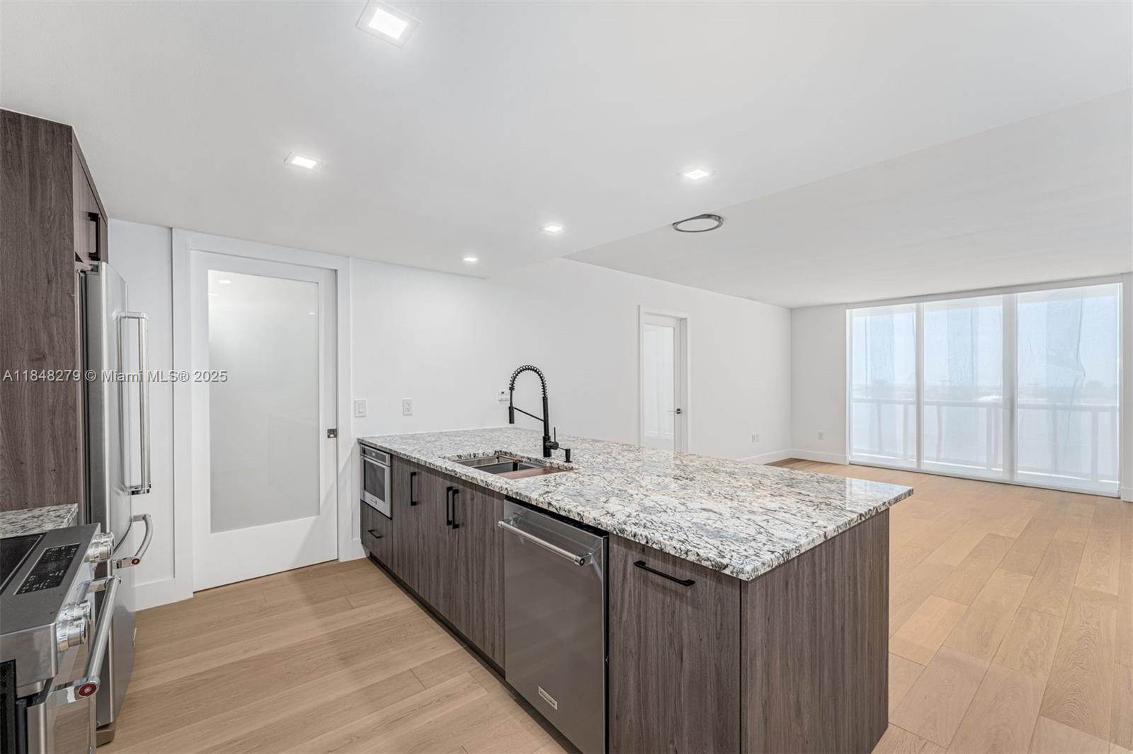Property photo # 9