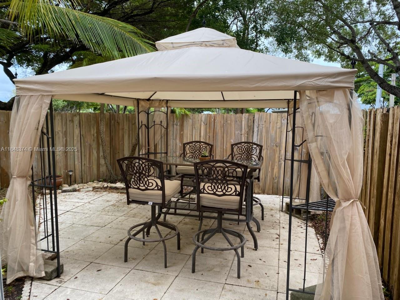 Property photo # 0