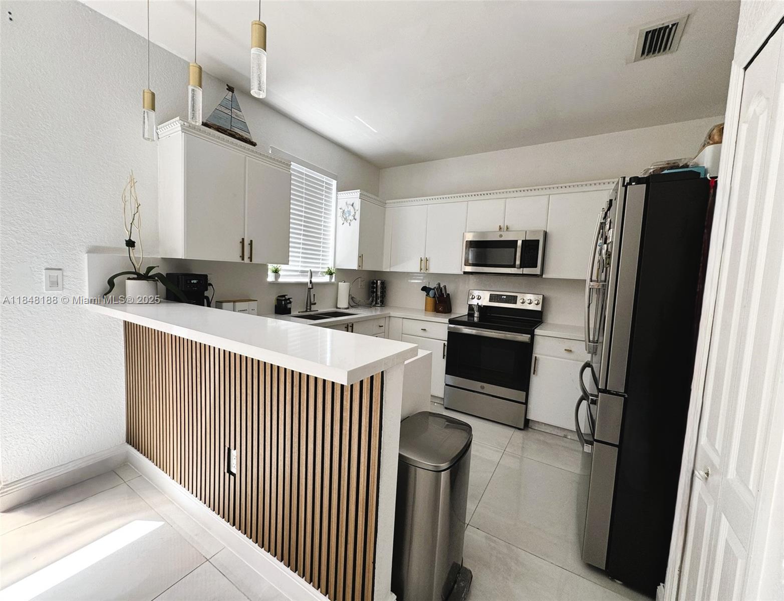 Property photo # 7