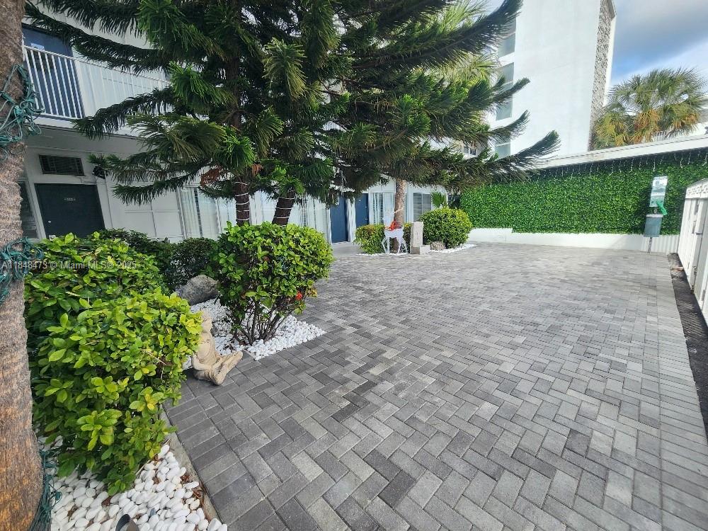 Property photo # 3
