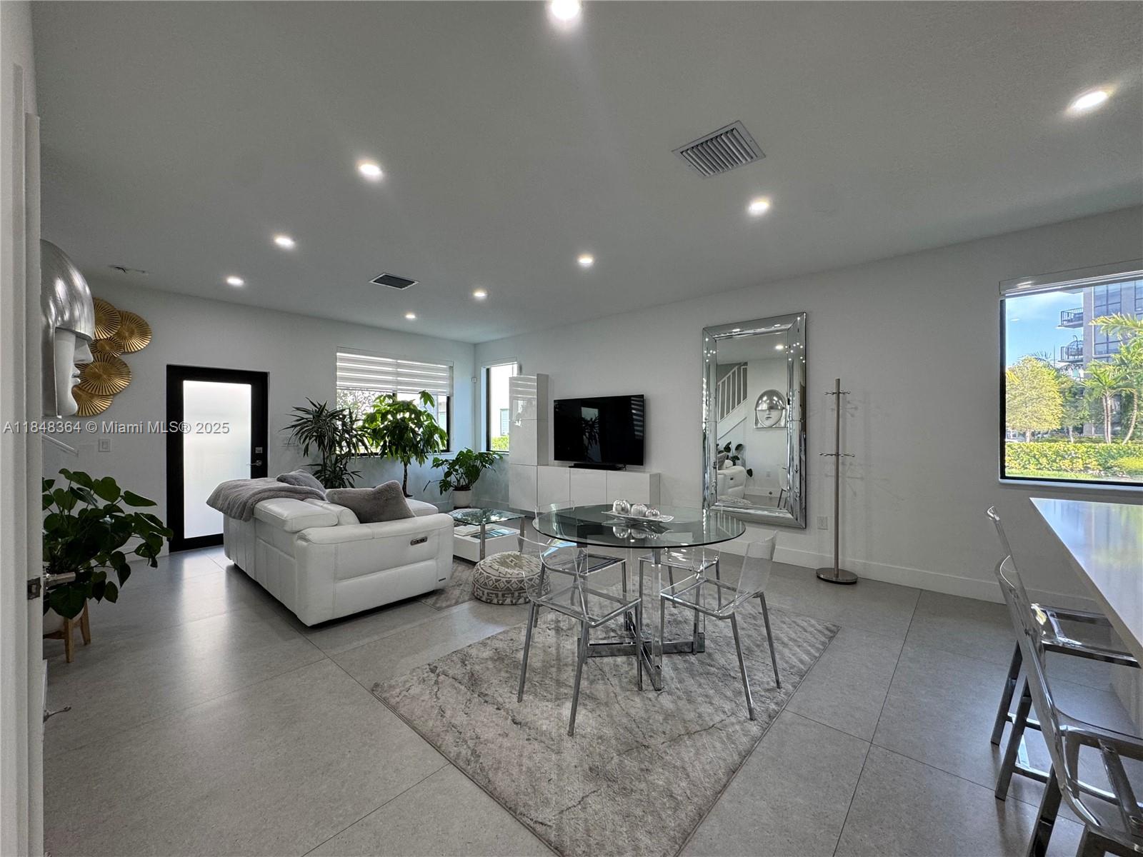 Property photo # 7