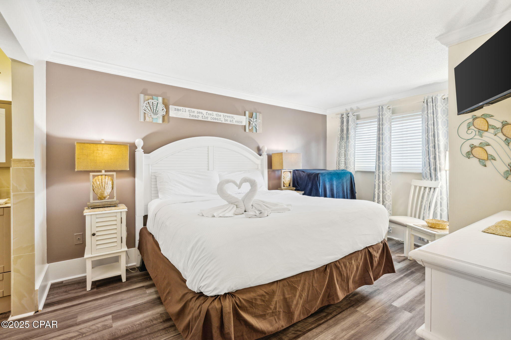 Image 11 For 8743 Thomas Drive 518