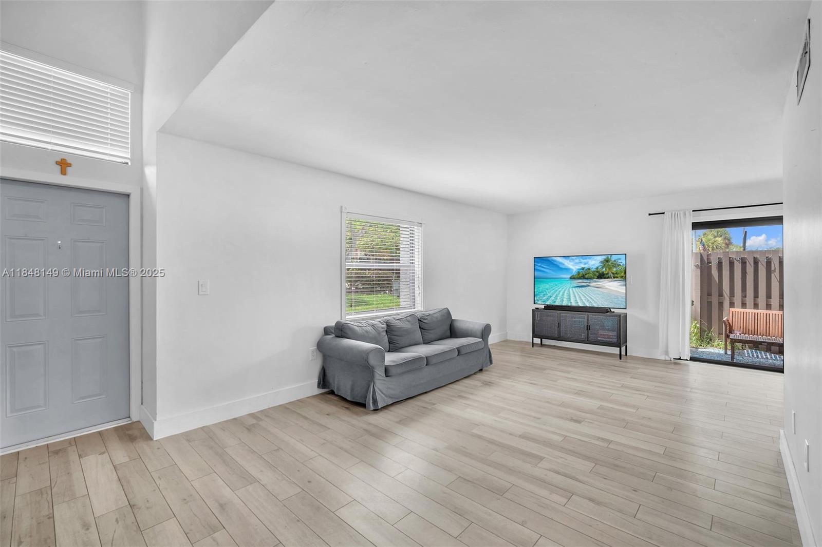 Property photo # 8