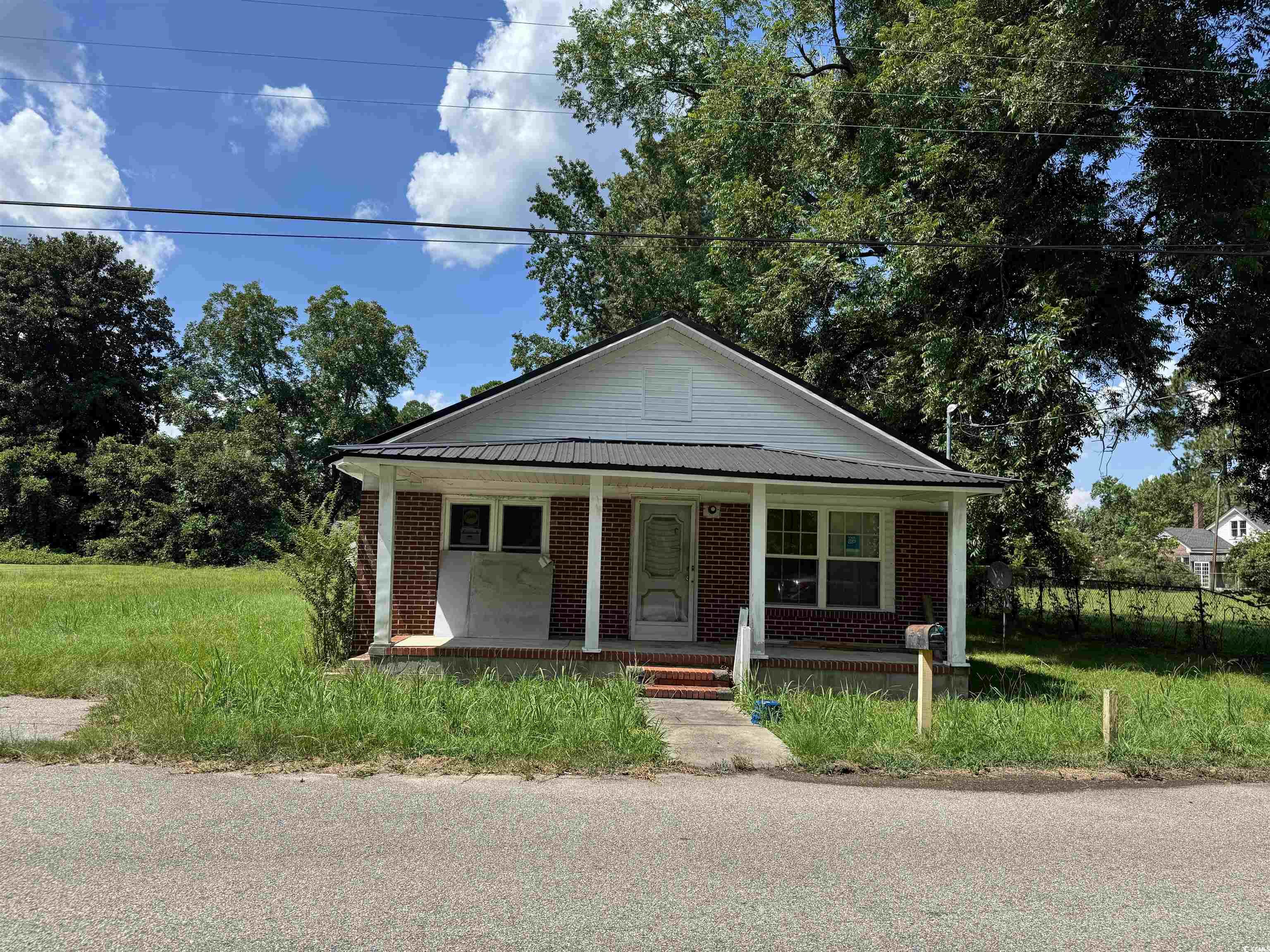 106 Raeford St. Mullins, SC 29574