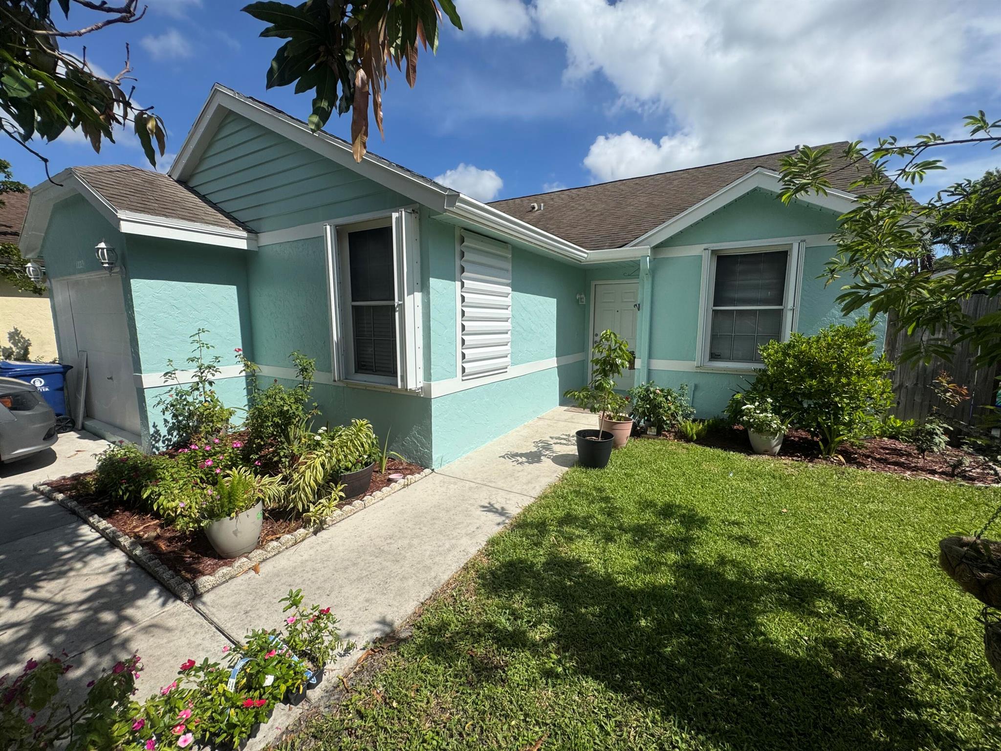 Image to showcase the property located at 1223 Ute Street