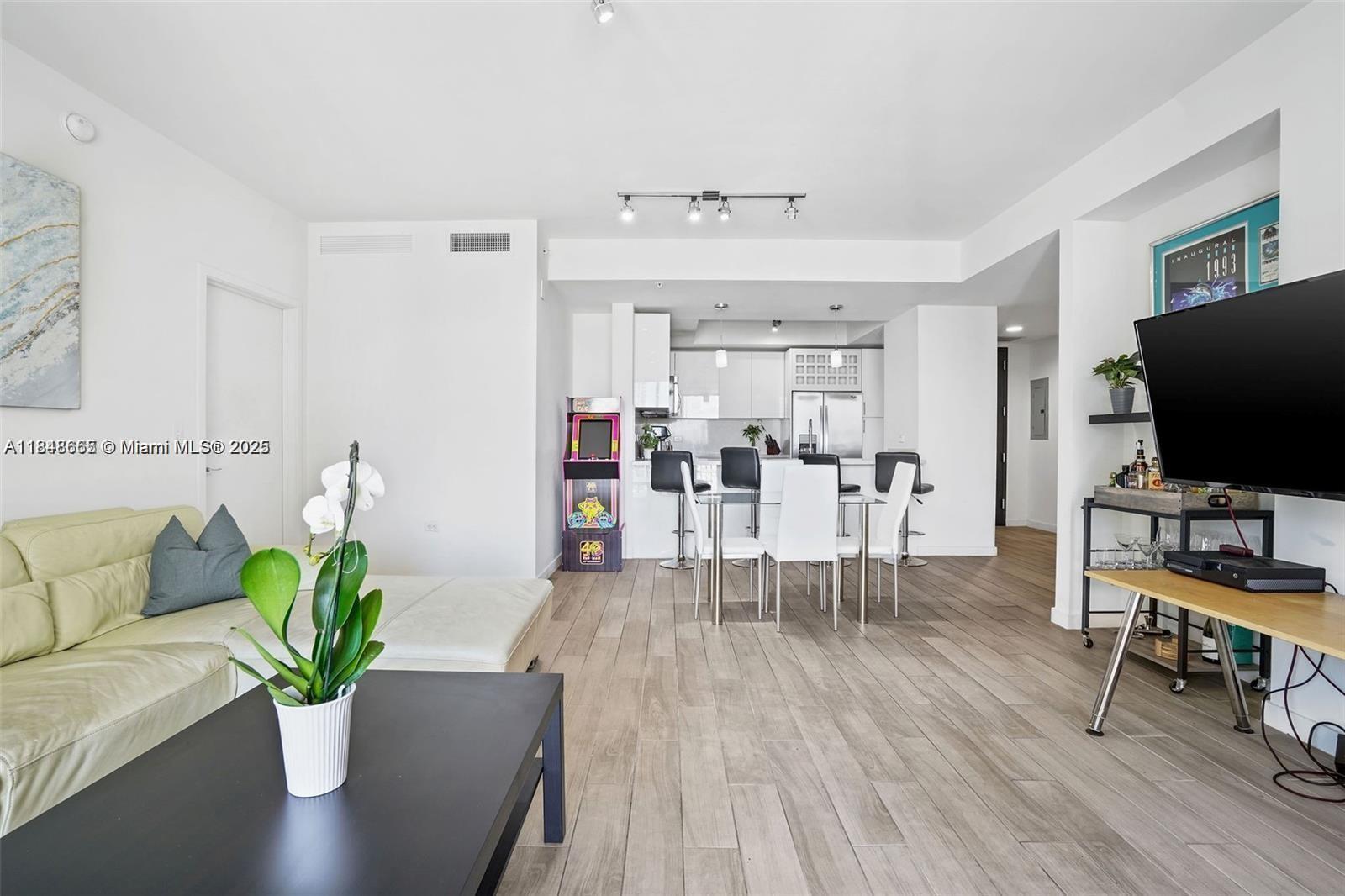 Property photo # 8