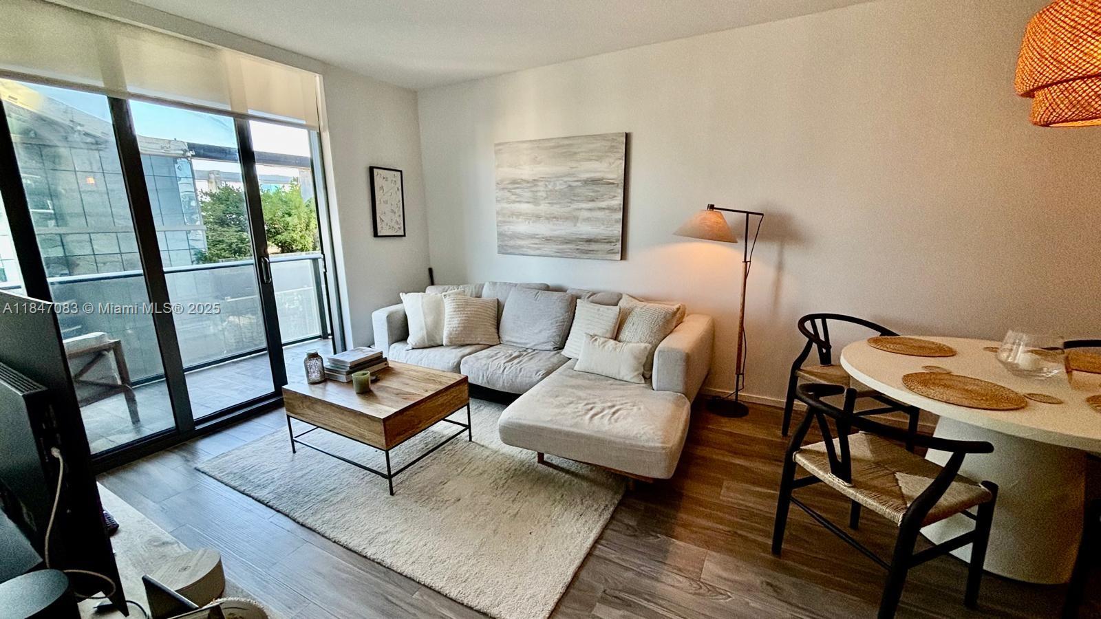 801 S Miami Ave #4706, Miami FL 33130