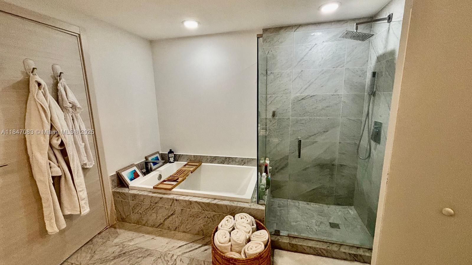 801 S Miami Ave #4706, Miami FL 33130