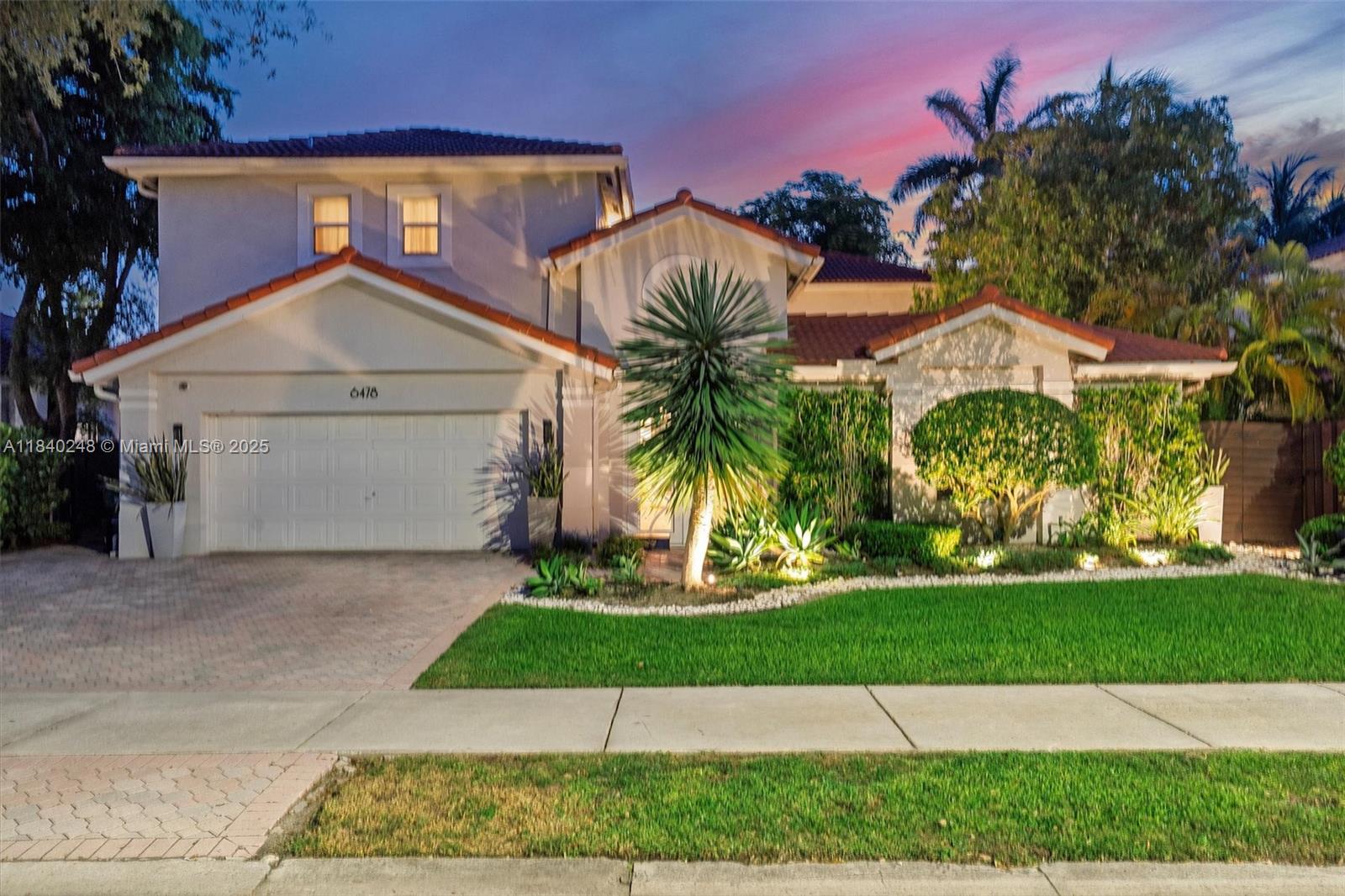 House for Sale in Doral, FL