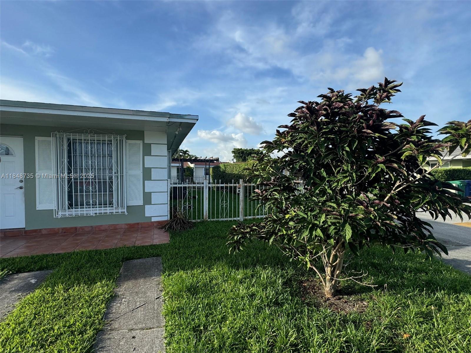 Property photo # 1